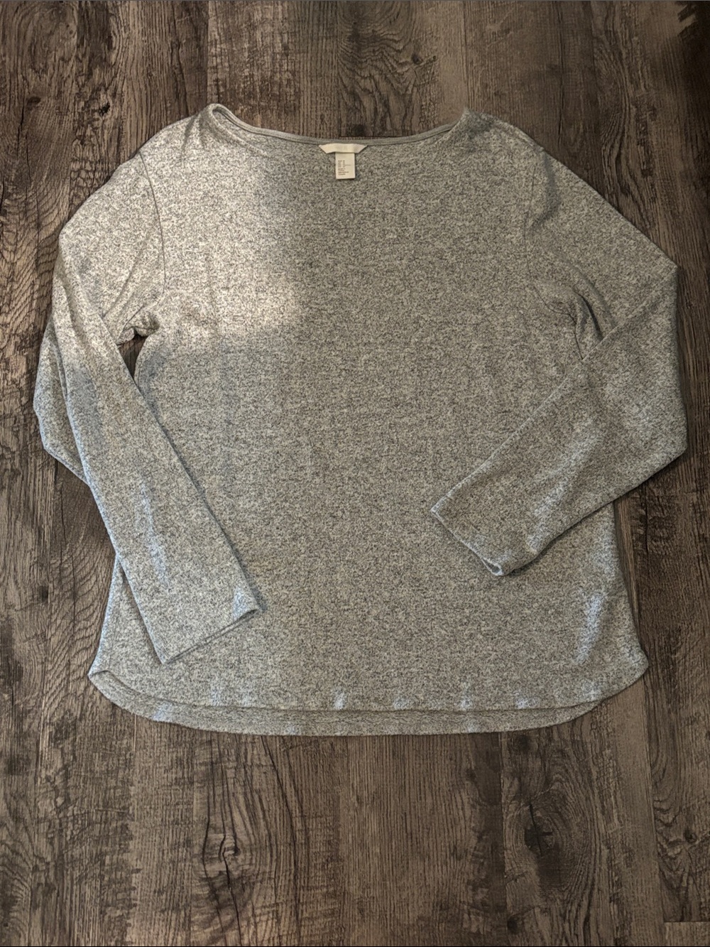H&M Long Sleeve Knit Top - Light Grey - Size Medium